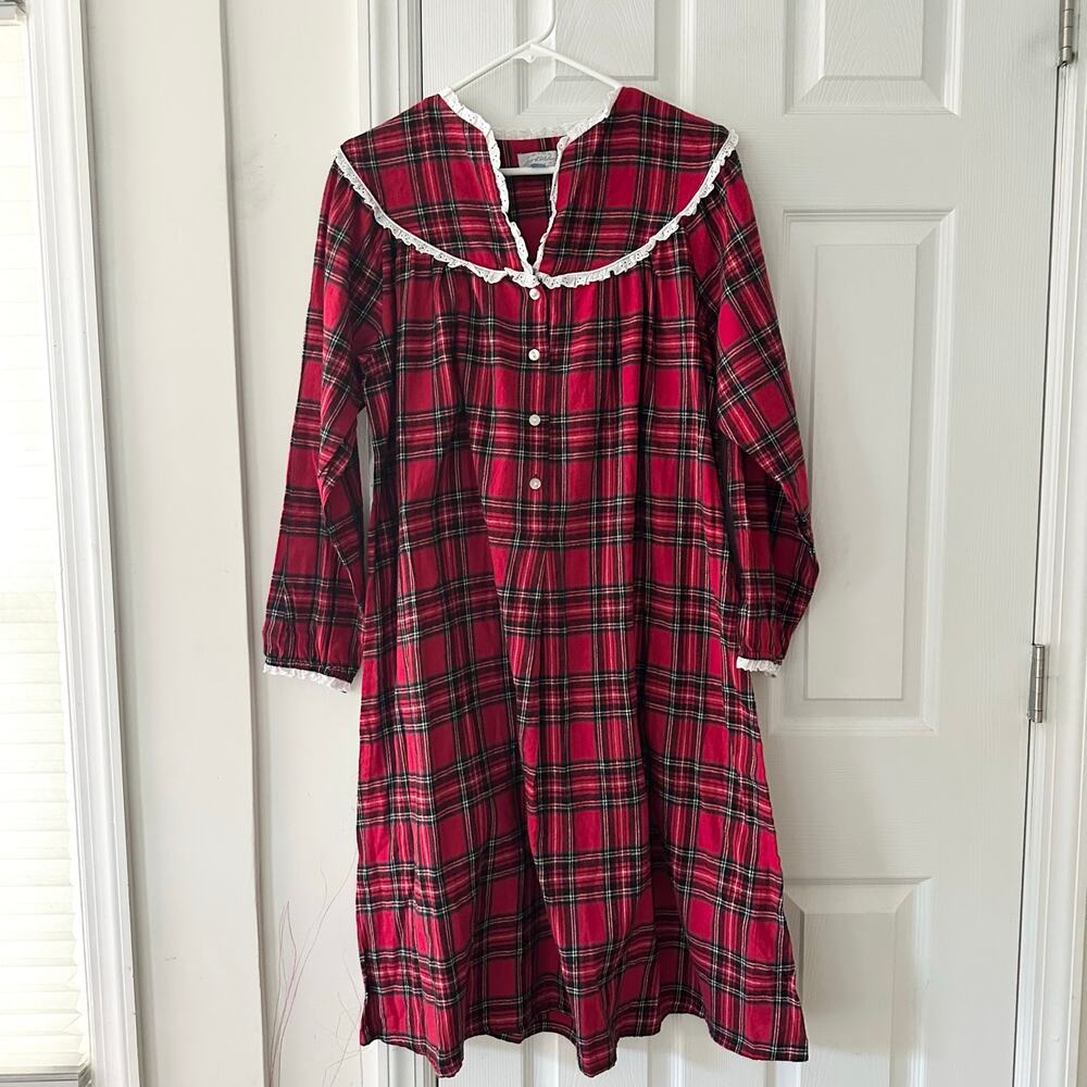 Lanz of Salzburg Red Tartan Granny Core Flannel Nightgown White Lace Trim Medium
